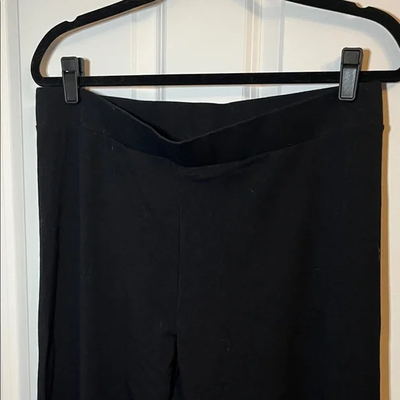 Universal Standard Classic Black Leggings - Picture 3 of 3